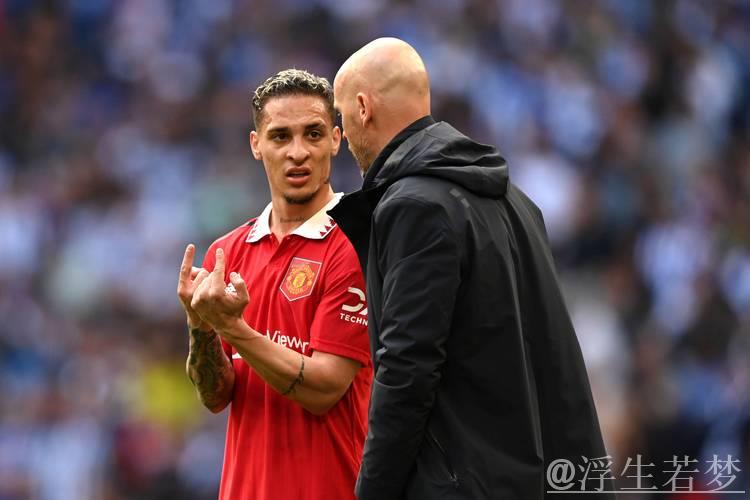 安东尼泪诉:在曼联生活困境重重,数日闭门绝食 安东尼泪诉:在曼联生活困境重重,数日闭门绝食