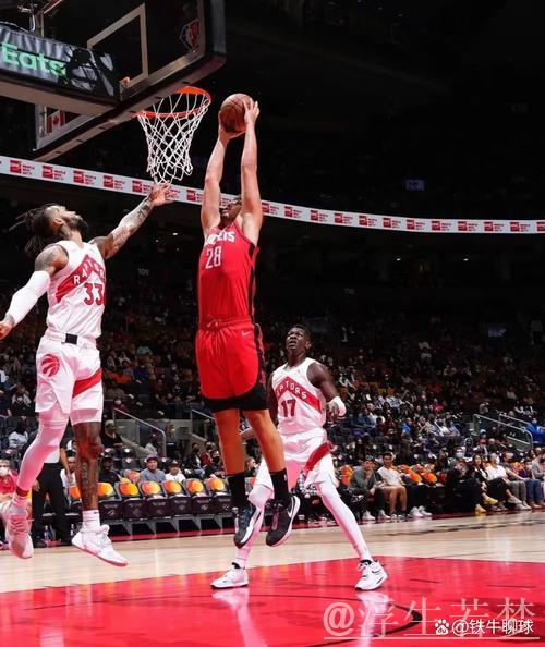 申京精彩助攻 伊森空切命中上篮